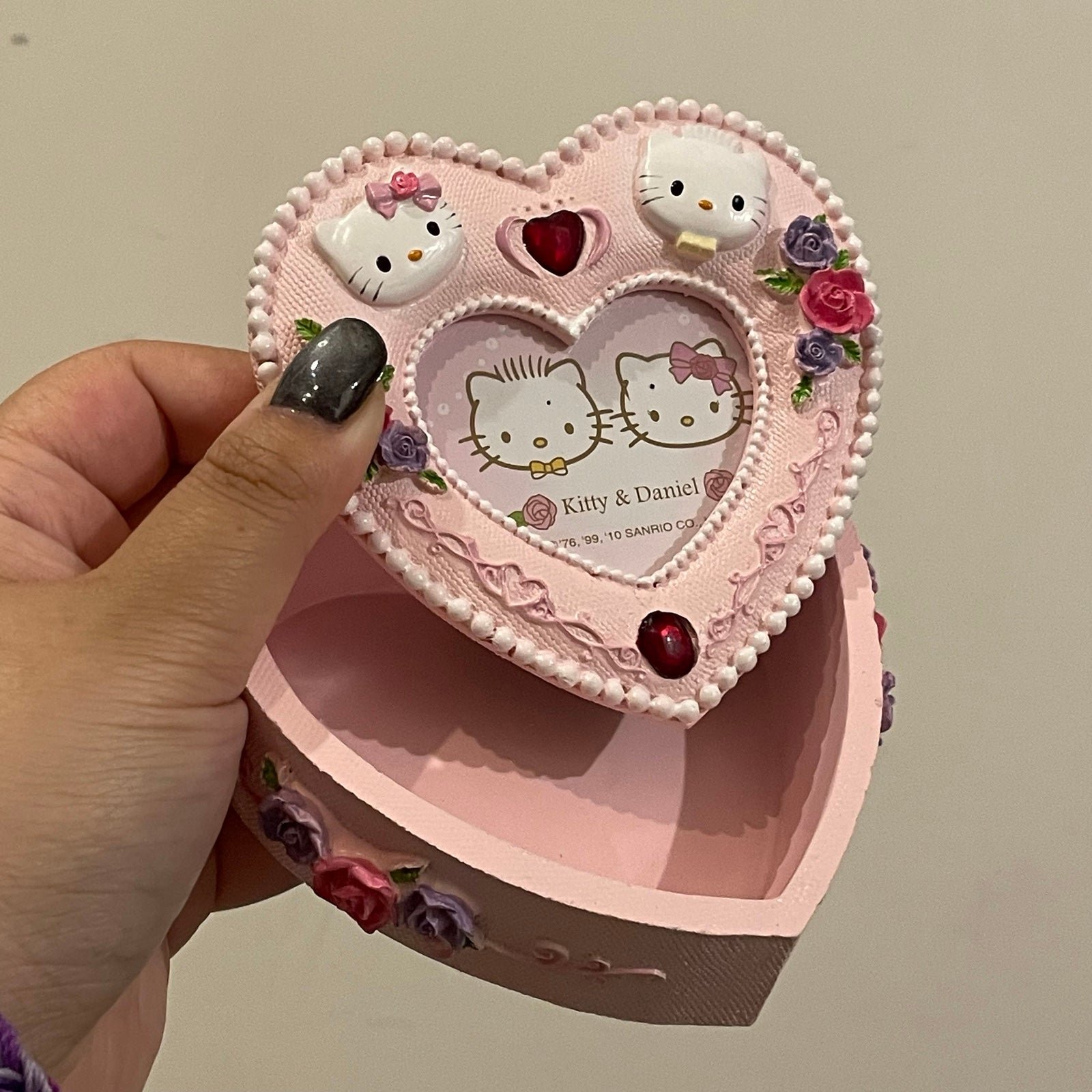 Sanrio Vintage - 3D Hello Kitty Daniel Wedding - Heart Trinket Ring Box