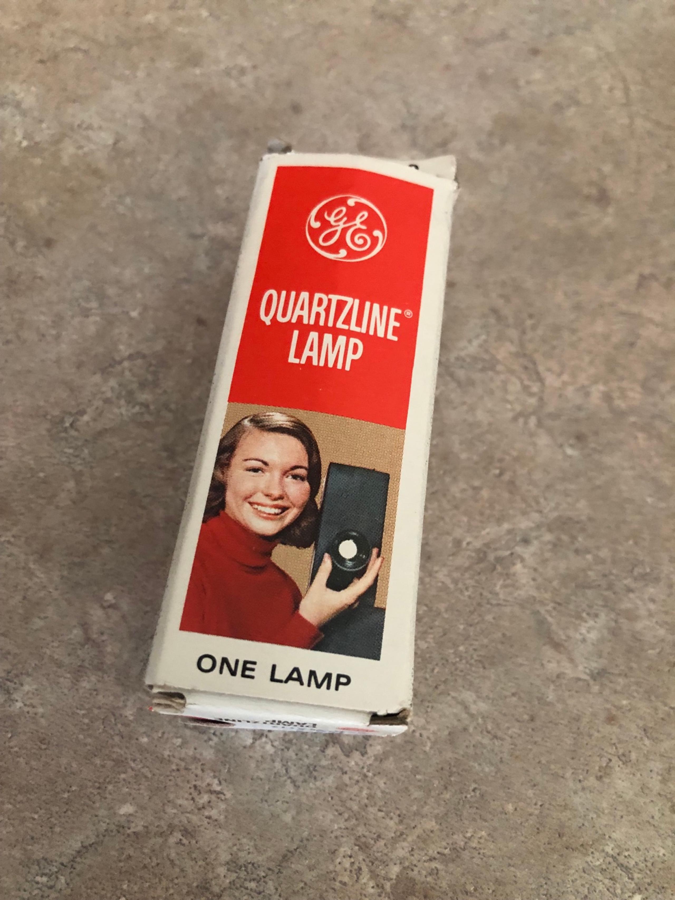 GE Quartzline Lamp DVY 120 V 650 Watts NEW! NIB!