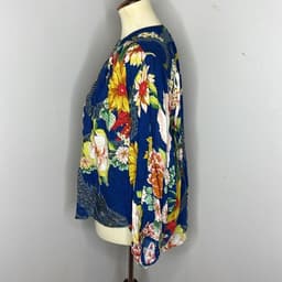 Item photo preview #3