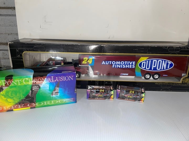 Jeff Gordon Chromalusion Bundle: 50th Anniverary Nascar Edition