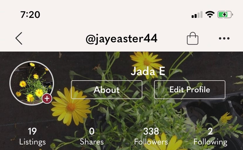 Poshmark: jayeaster44