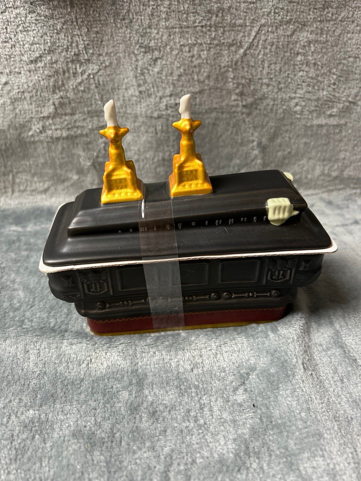 2023 DISNEY PARKS HAUNTED MANSION COFFIN SCENTED CANDLE