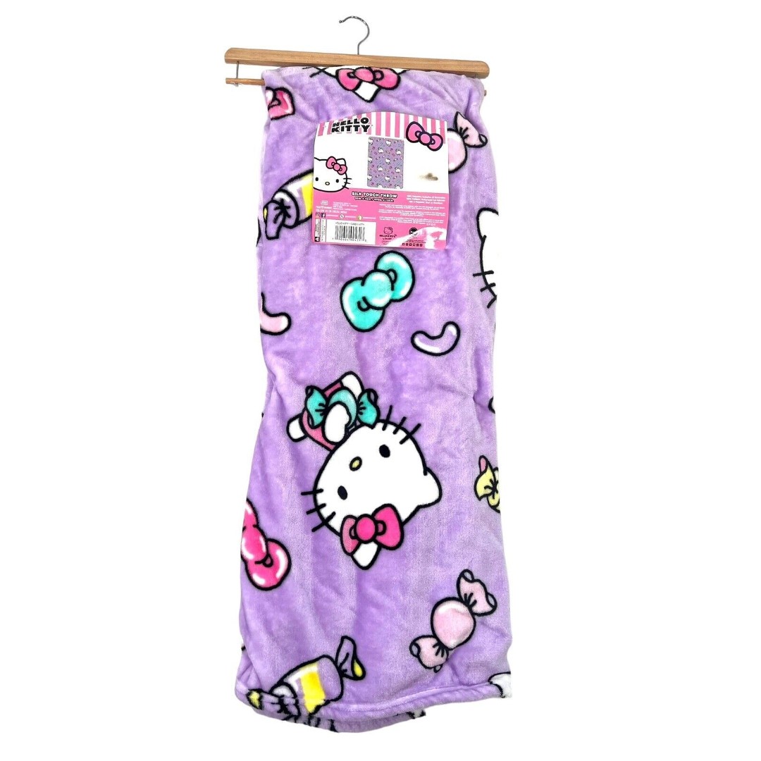 HELLO KITTY Silk Plush Throw Blanket 50” x 70” Candy Kitty Purple NWT