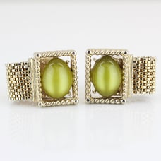 Vintage Gold Tone Mesh Wrap Green Gemstone Swank Cufflinks Set