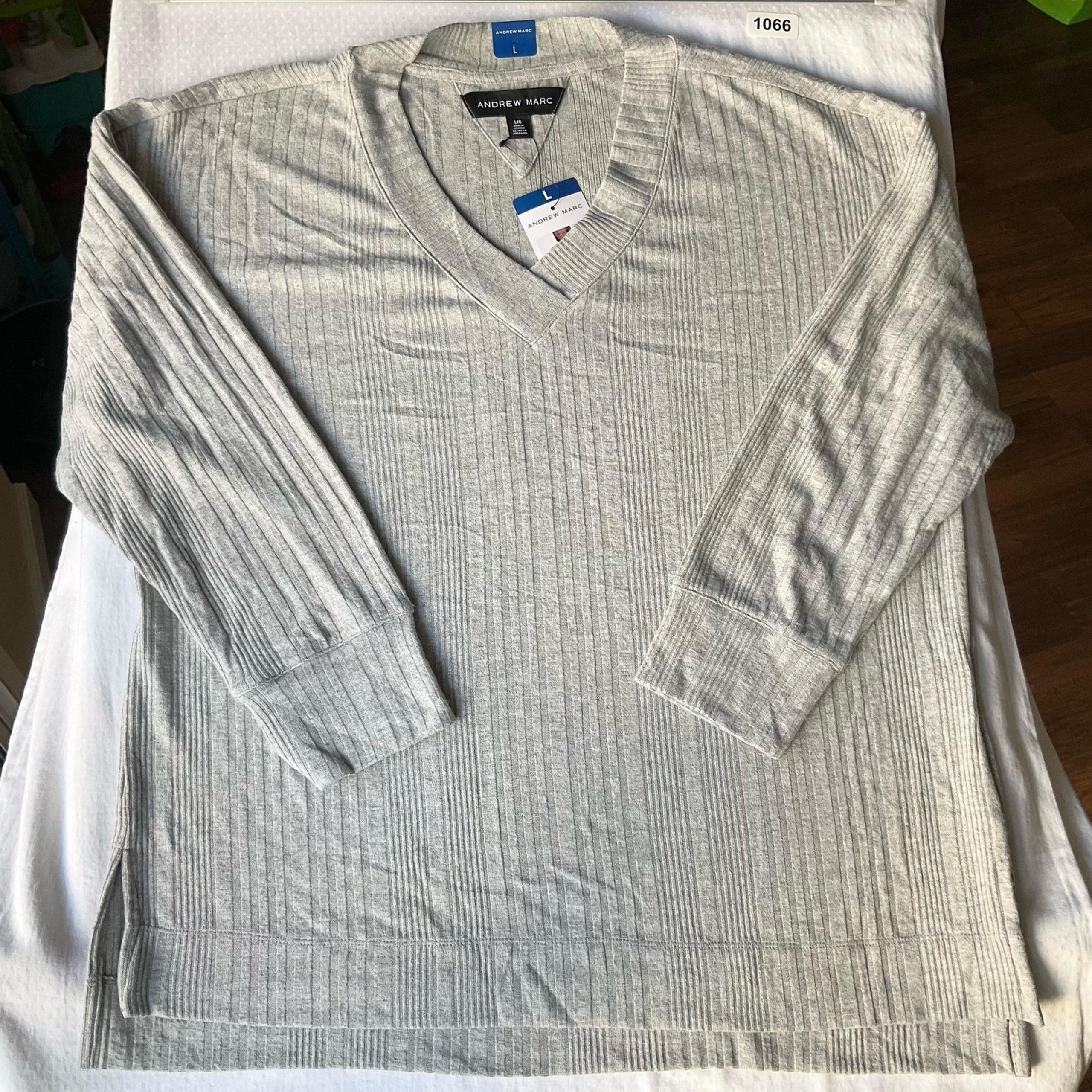 Andrew Marc Women’s Long Sleeve V-neck Blouse size L, Gray, Thin Material