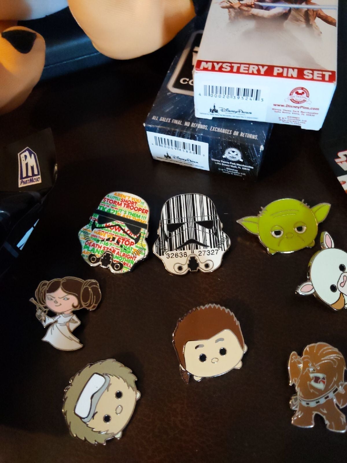 HOLDING FOR BUYER STAR WARS DISNEY PARKS