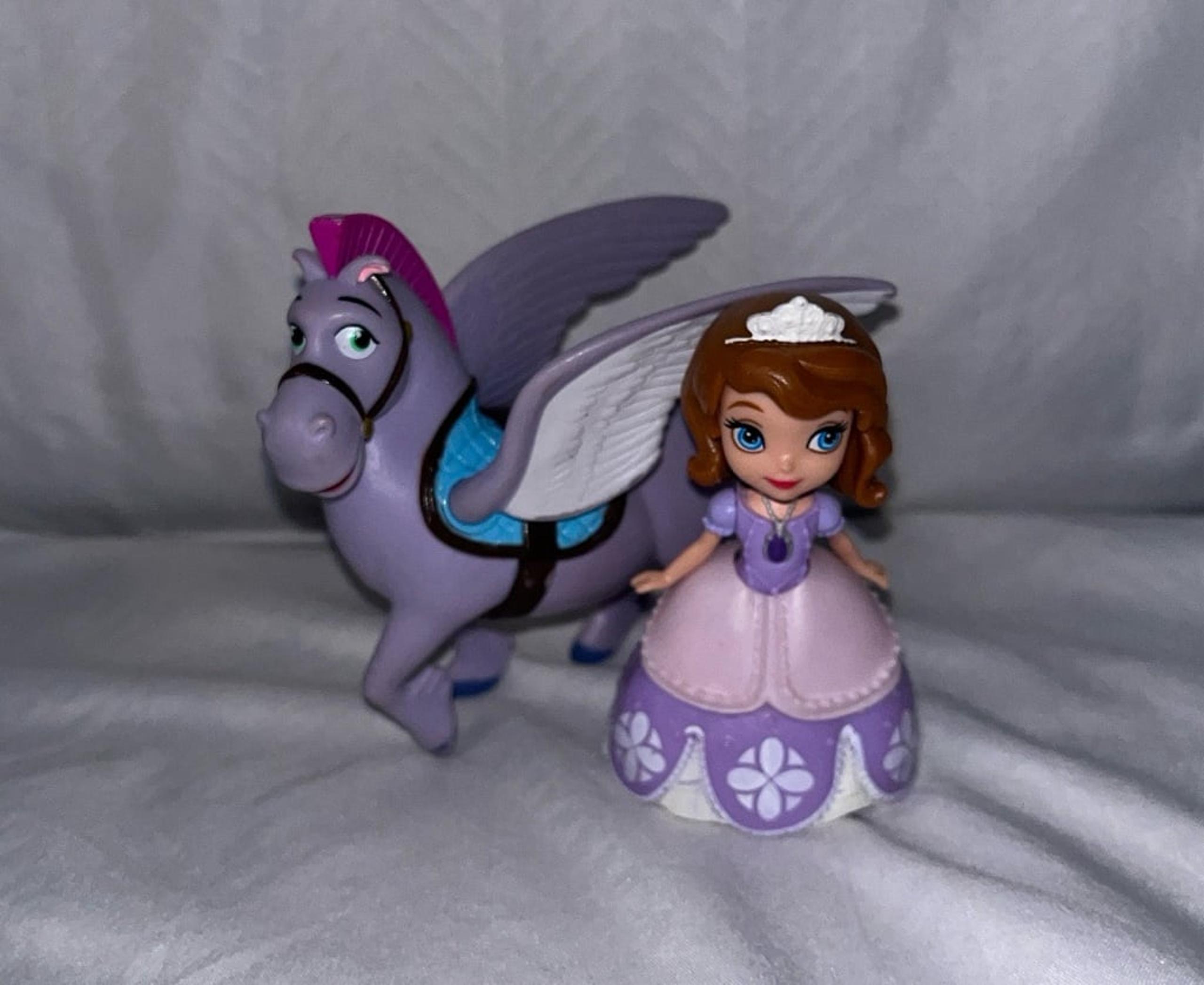 2012 Mattel Disney “Sofia The First” Action Figure With Pegasus