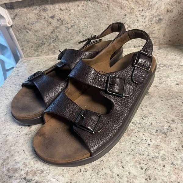 SAS Sanibal men’s adjustable strap tripad leather sandals