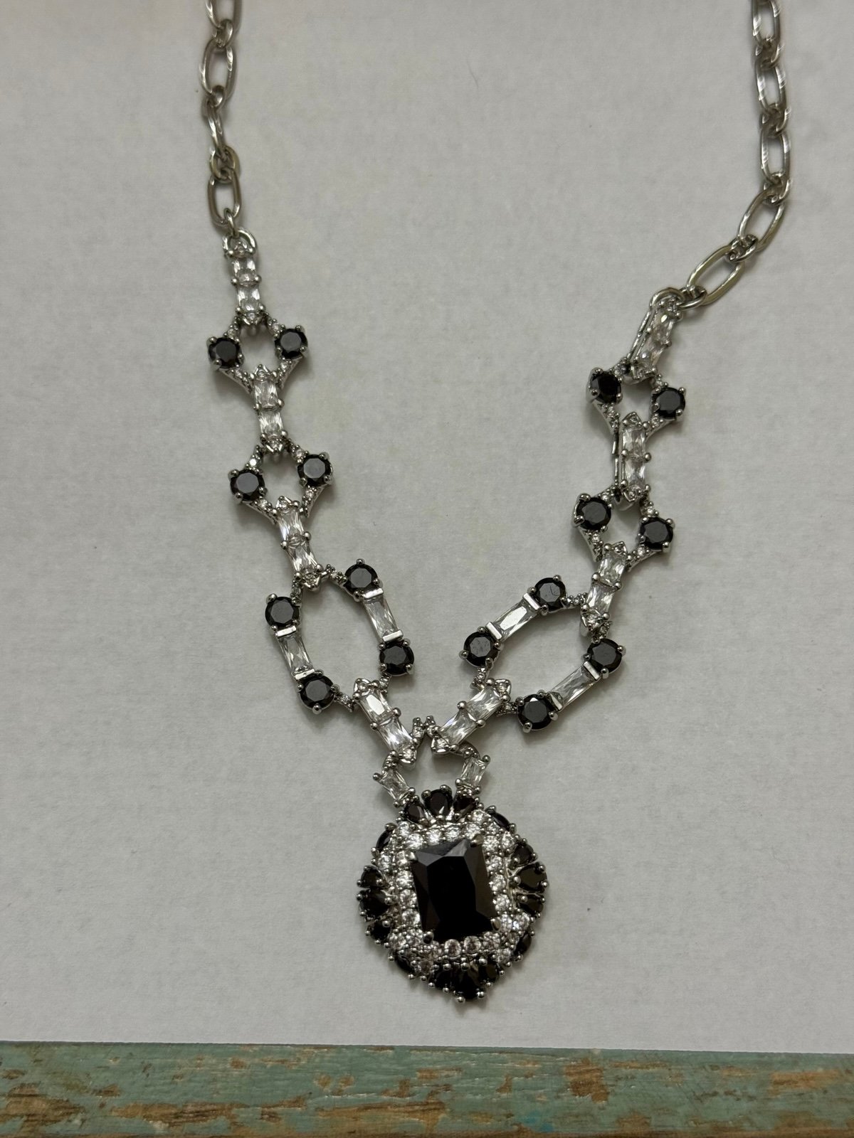 Bomb Party Fizztopia Necklace
