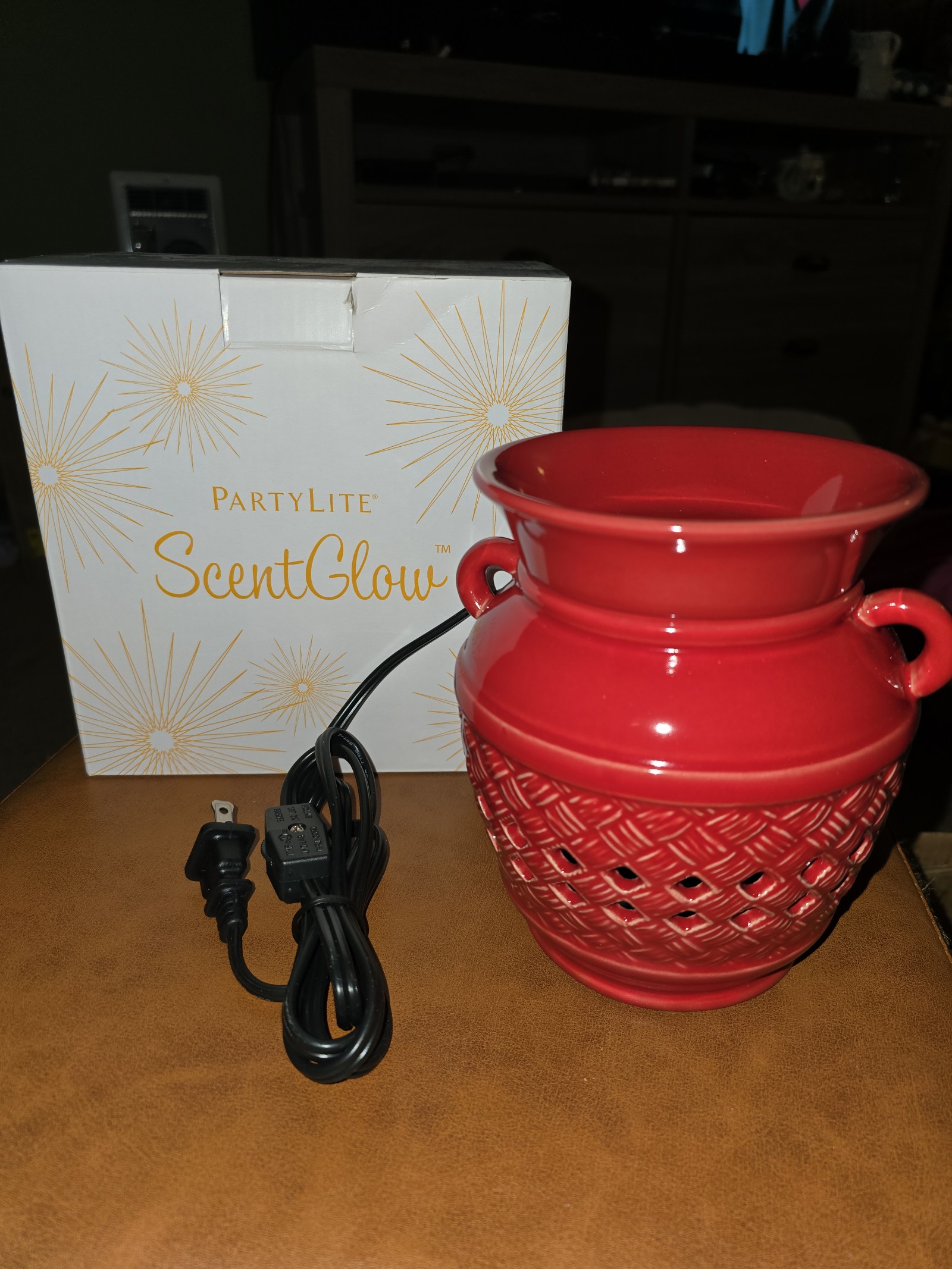 Partylite Scentglow Holiday Bright Warmer Cranberry