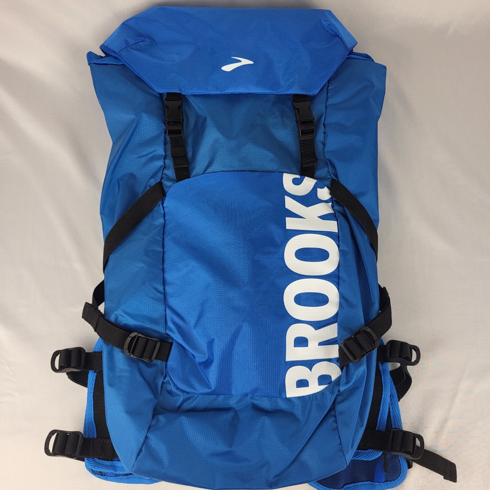 NWT Brooks Stride Running Pack Backpack Blue Black