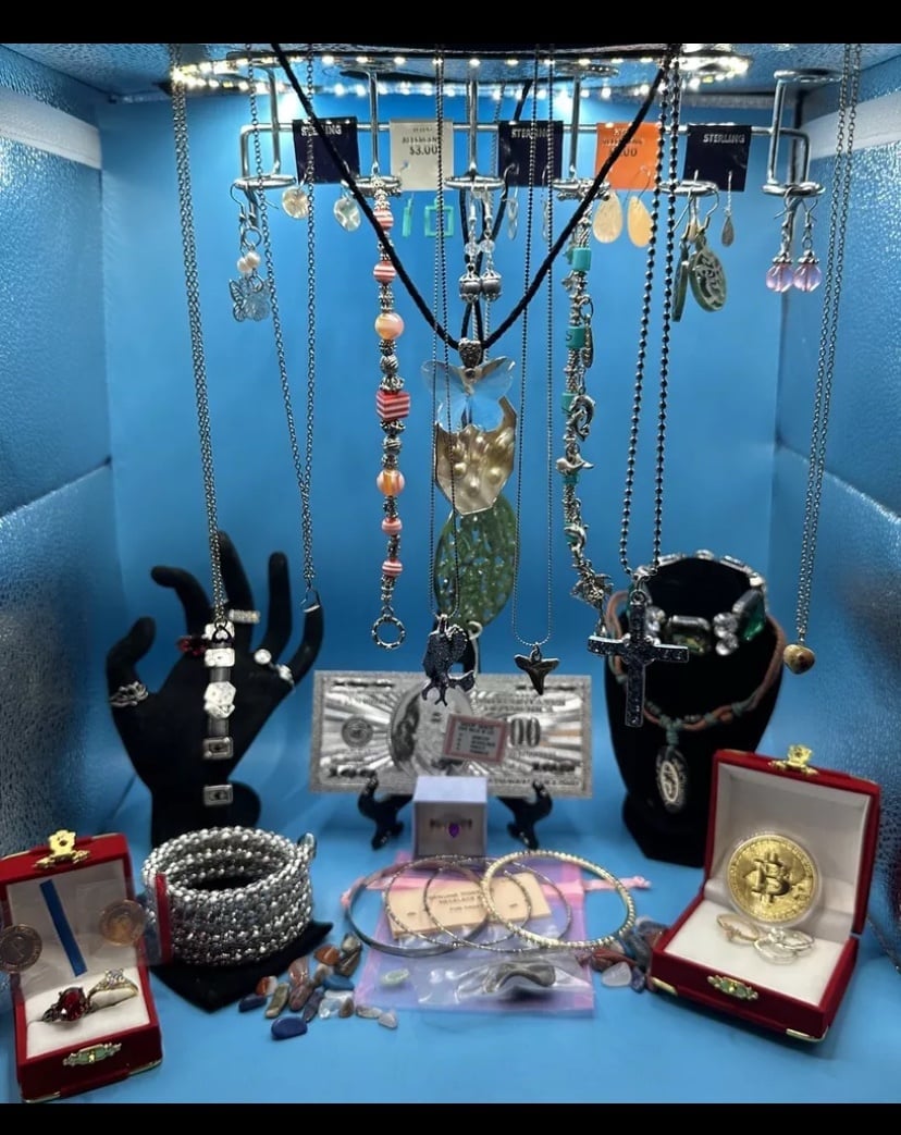 45+ Pc. Nice Mix Of Collectibles, JEWELRY & GEMSTONES & More See PICS Rings And?