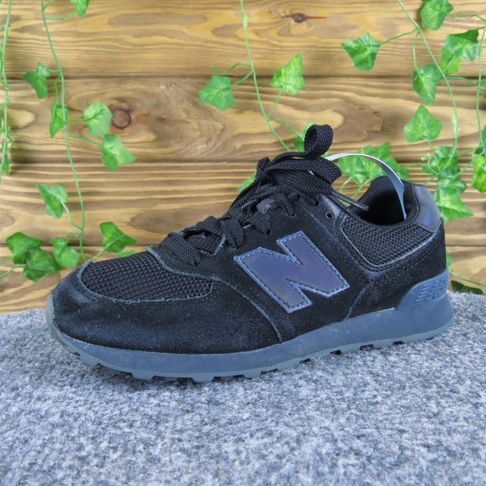 New Balance Sneaker 574 Boys Y 2.5 Medium Athletic Black Leather Lace Up