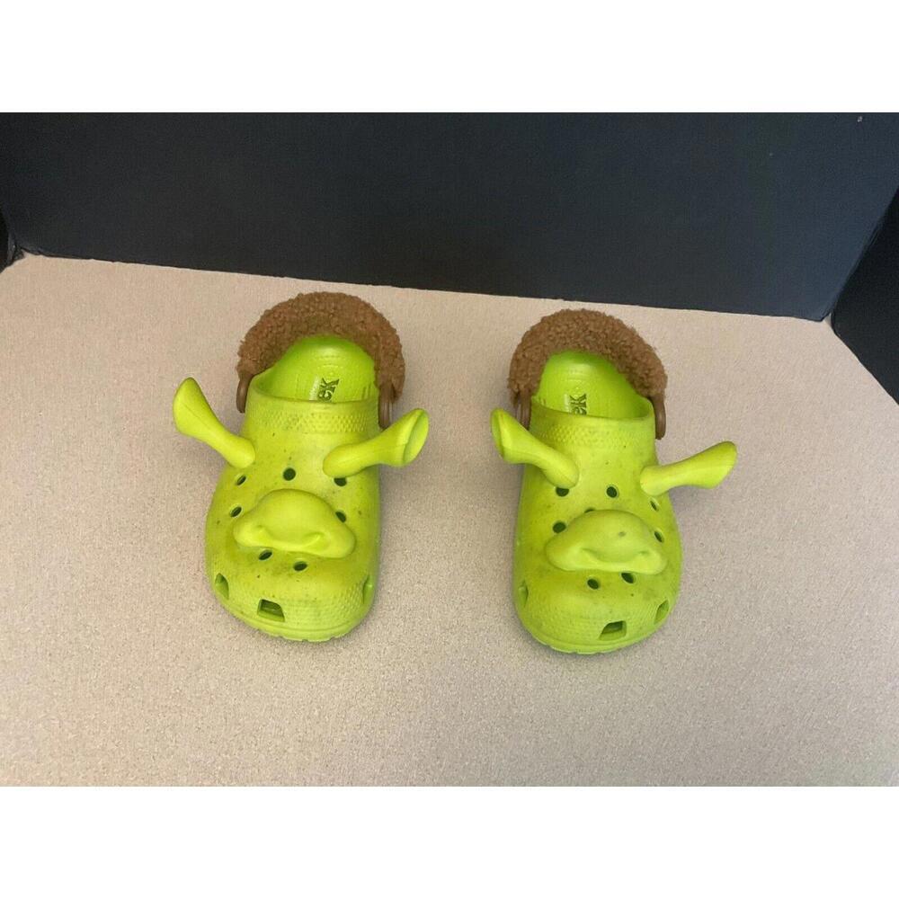 New! Kids Crocs X Dreamworks Shrek Limited Edition Clogs. Size C13. Awesome!