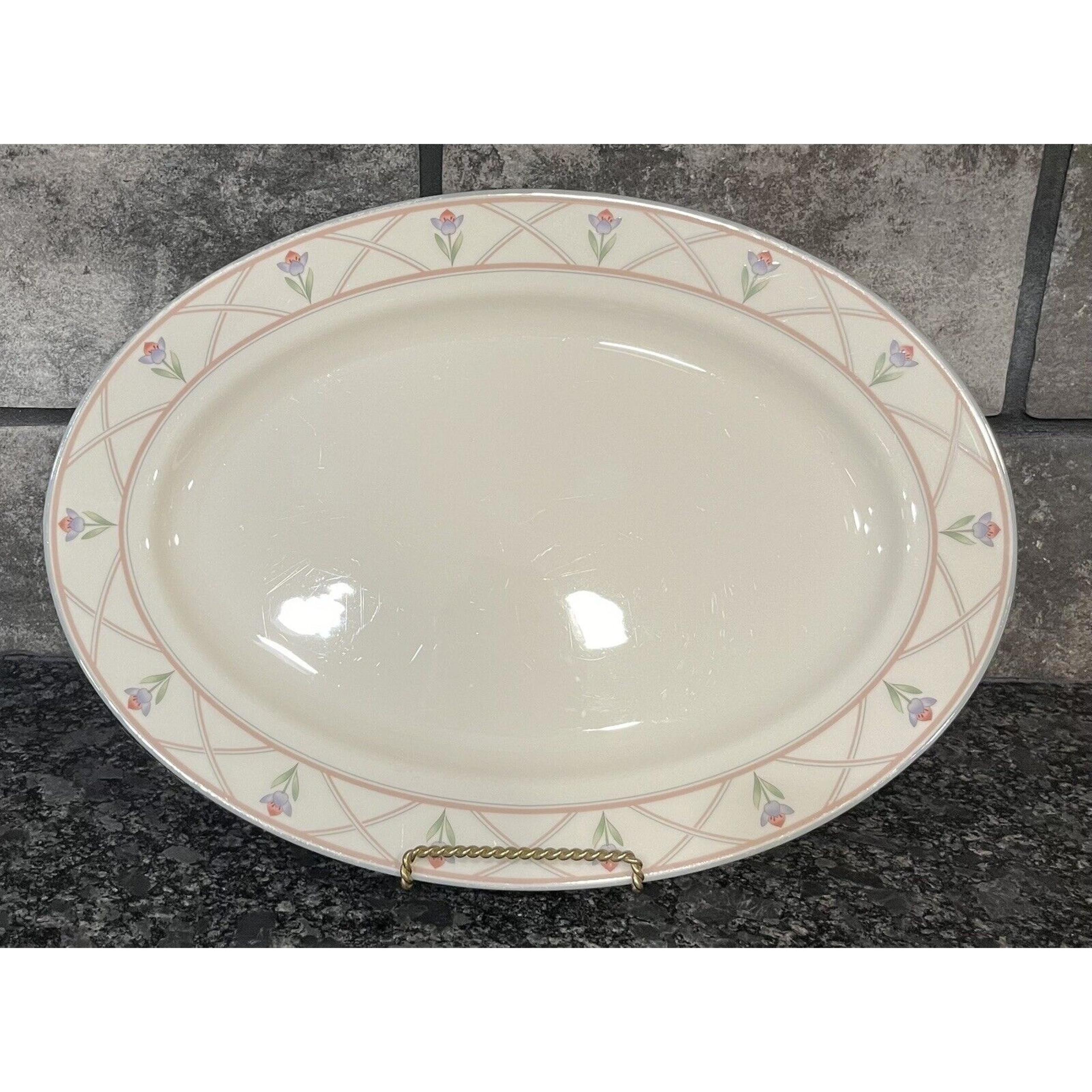 Gorham Town & Country Collection Lindsay Pattern 14 1/2” Oval Serving Platter