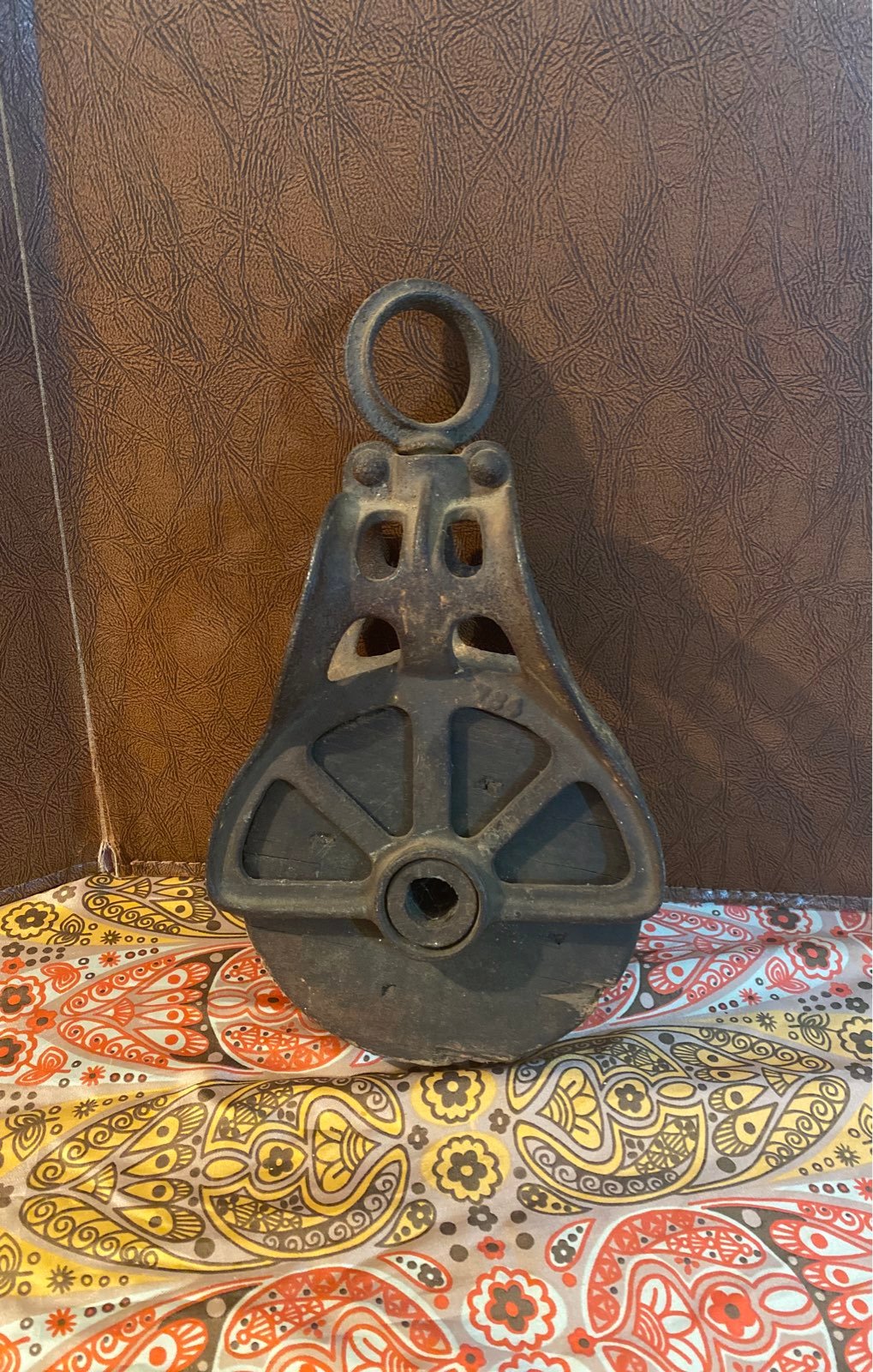 Vtg. Primitive Hudson Metal & Wood Barn Pulley