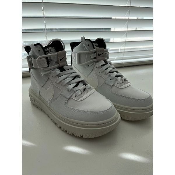 Nike Women's Air Force 1 High Utility 2.0 Summit White (SIZE 6) - BRAND NEW