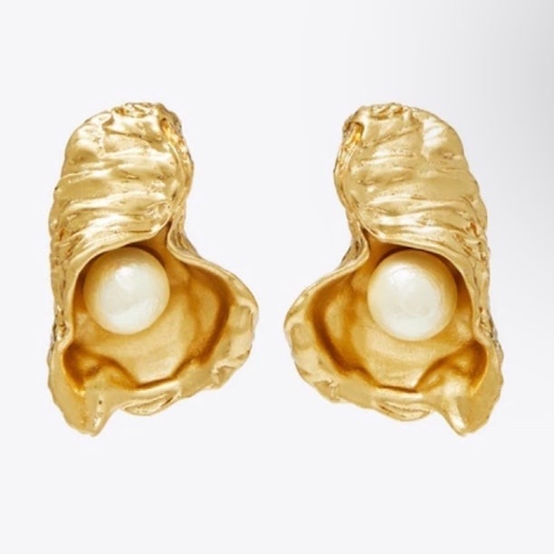 Tory Burch Oyster Earring