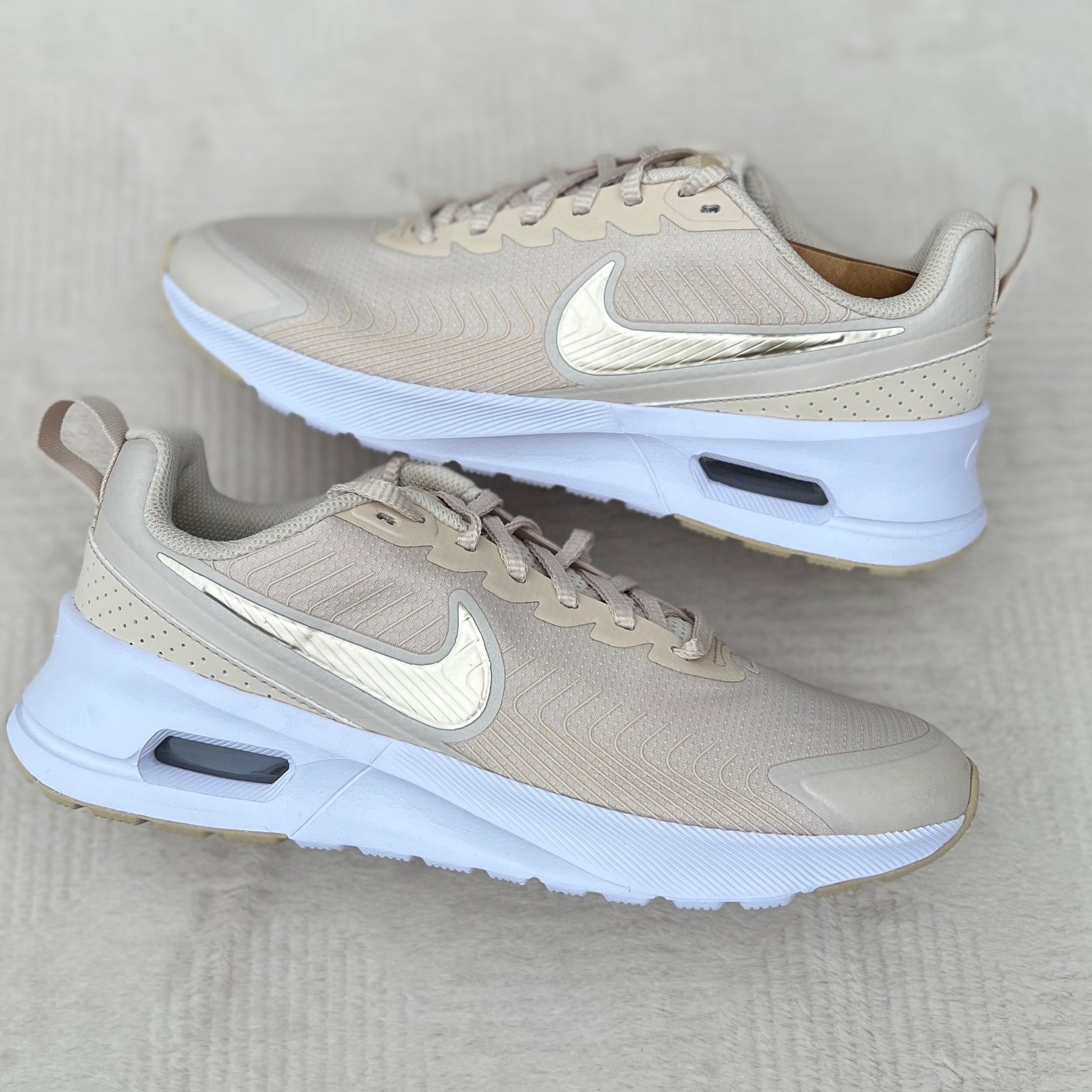 NEW Womens Size 9.5 Nike Air Max Nuaxis Sneakers in Sanddrift/ Grain/ White
