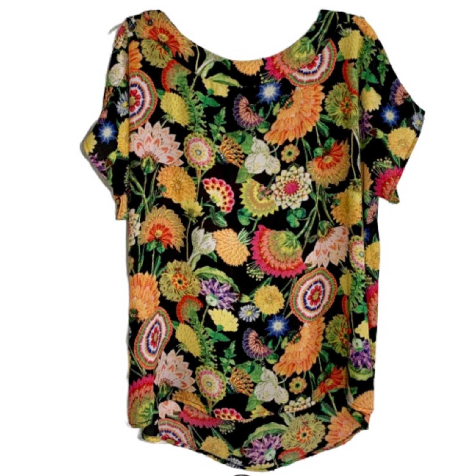 thegoldenegg | Mercari