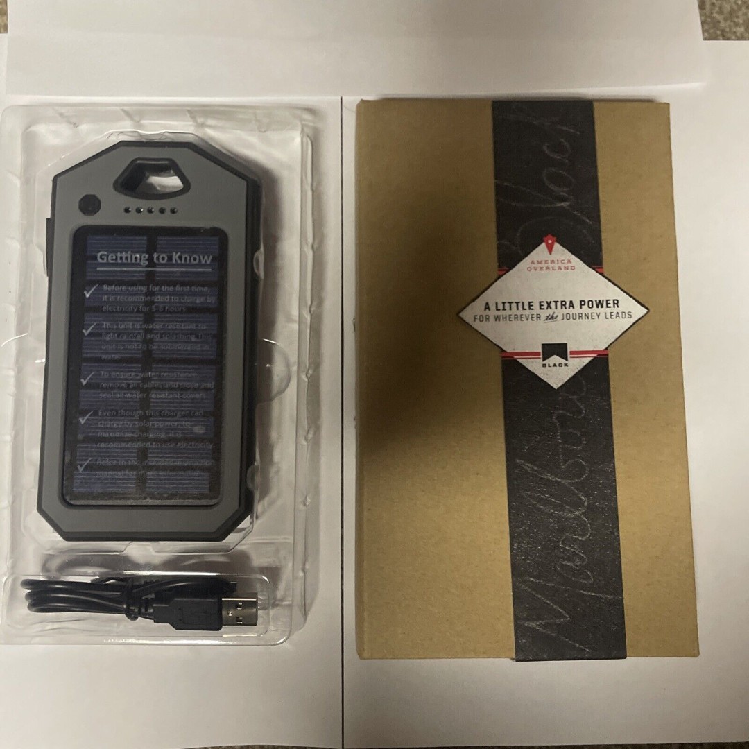 Marlboro Phone And Tablet Solar Power Battery Charger NEW In Package 4000 MAH