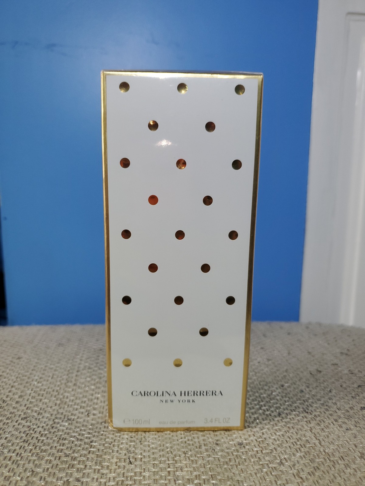 CAROLINA HERRERA by Carolina Herrera Eau De Parfum Spray 3.4 oz for Women