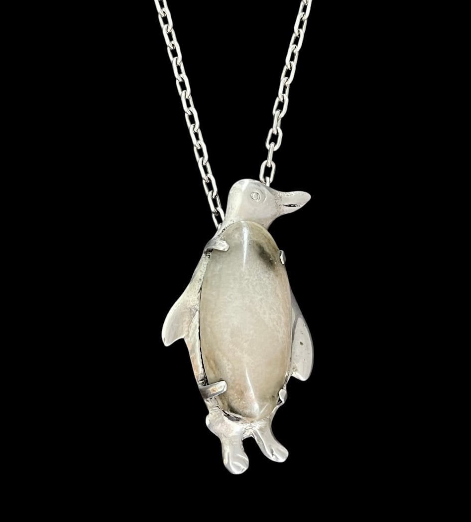 Vintage sterling silver and stone belly penguin brooch pin