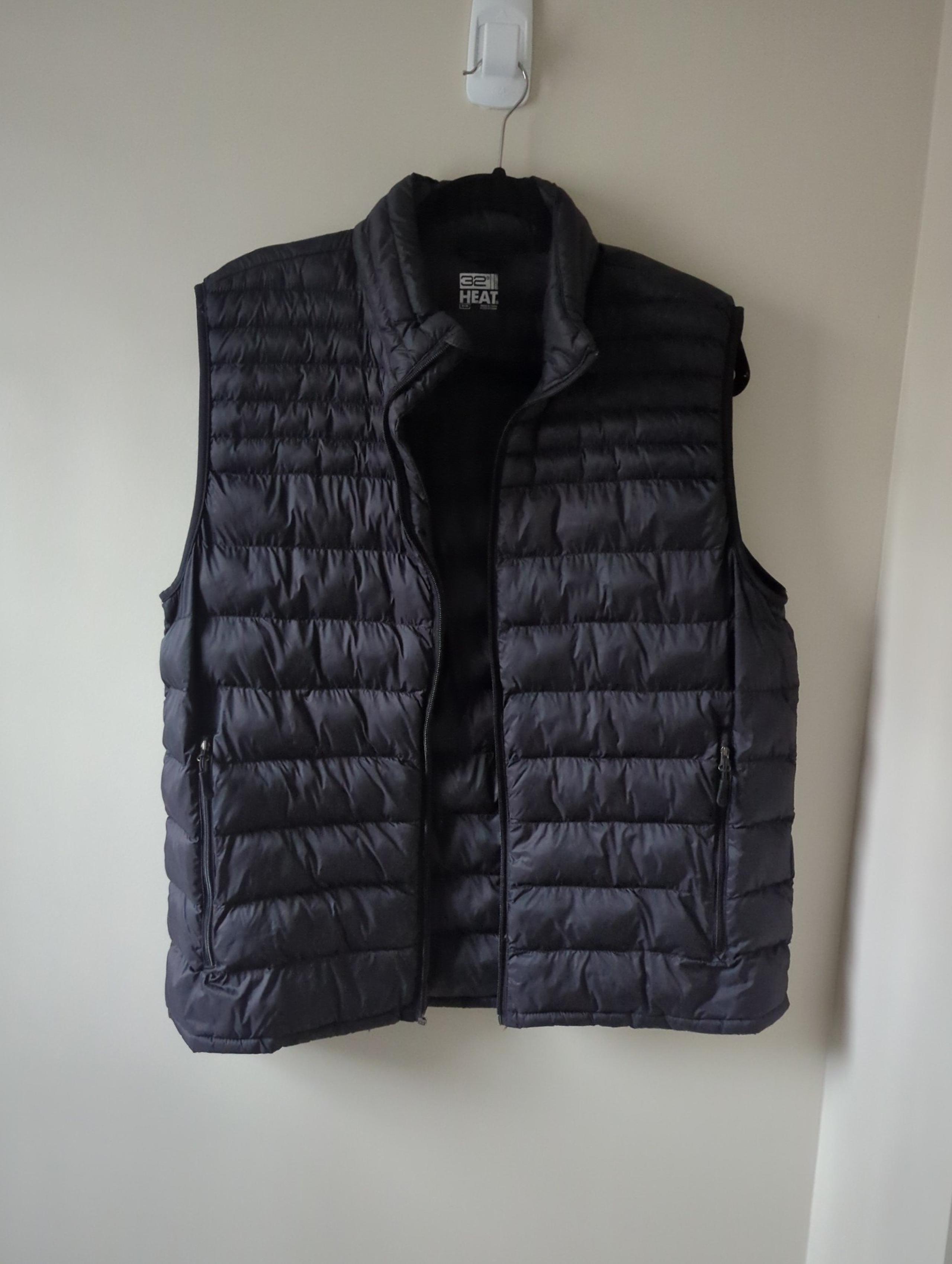 32 Heat black sleeveless puffer best with front zippered pockets new no tags med - 32 Degrees