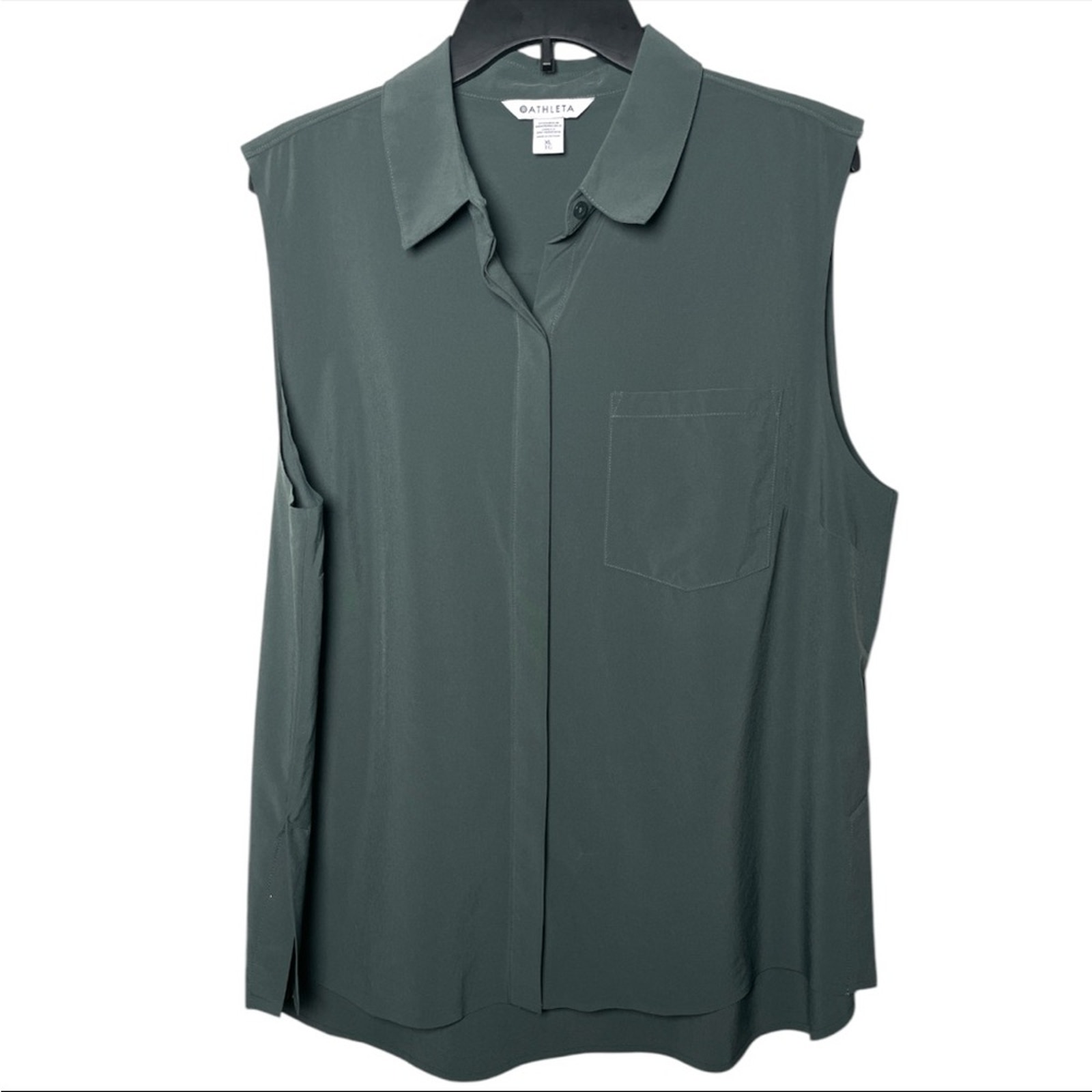 Athleta Everlasting Tank Sage green xl Top Button down Comfort Business