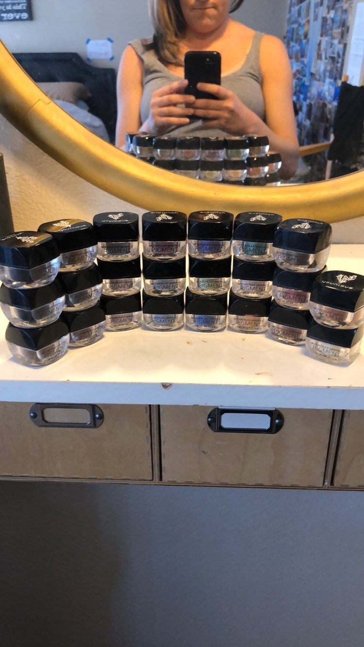 Younique loose mineral eye shadows