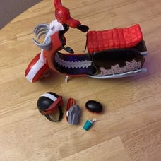 Mattel Monster High Ghoulia Yelps Scooter