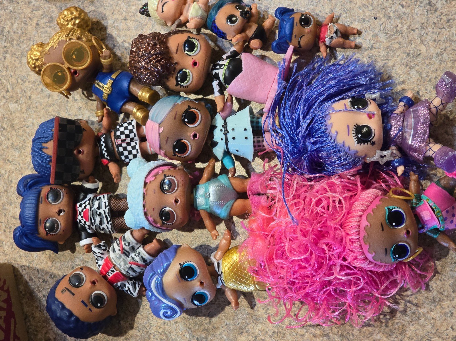 L.O.L Surprise Large Lot 10 Dolls 3 babies 5 Animal's 60 + Misc Pieces