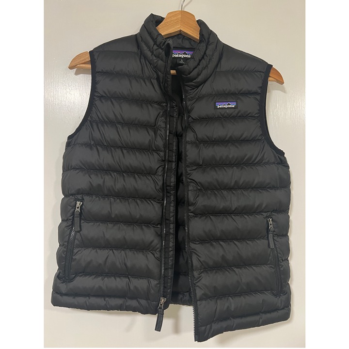 Patagonia Kids Unisex Black Down Sweater Puffer Vest - Size Large 12