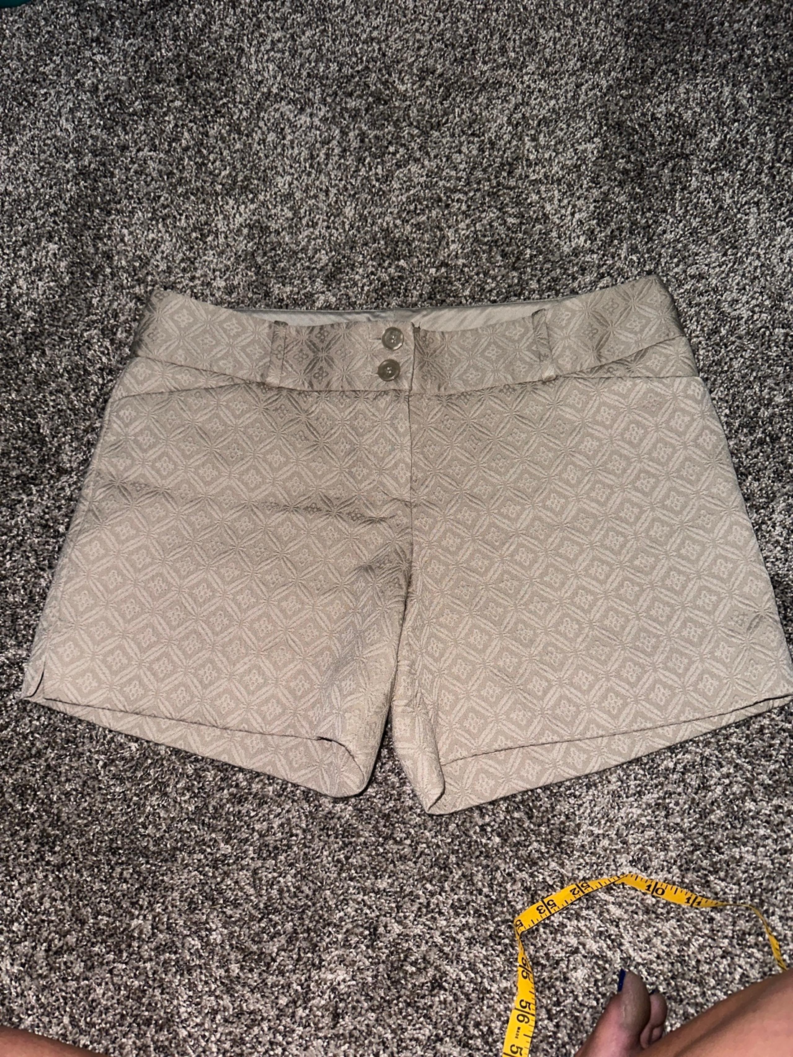 The Limited Shorts size 8