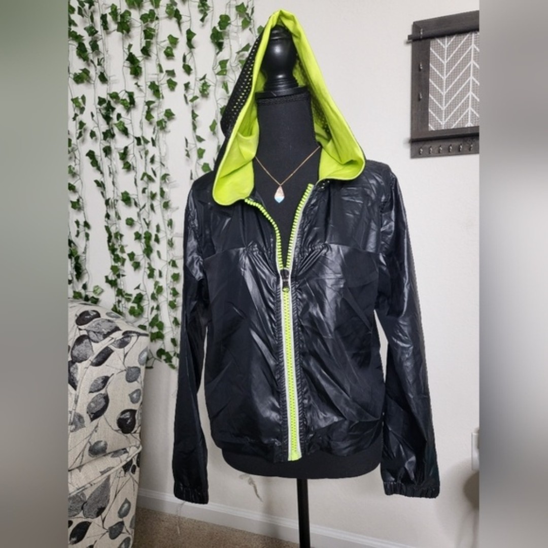 NWT Koral Hooded Lure Zypher Jacket in Black/Lime Green