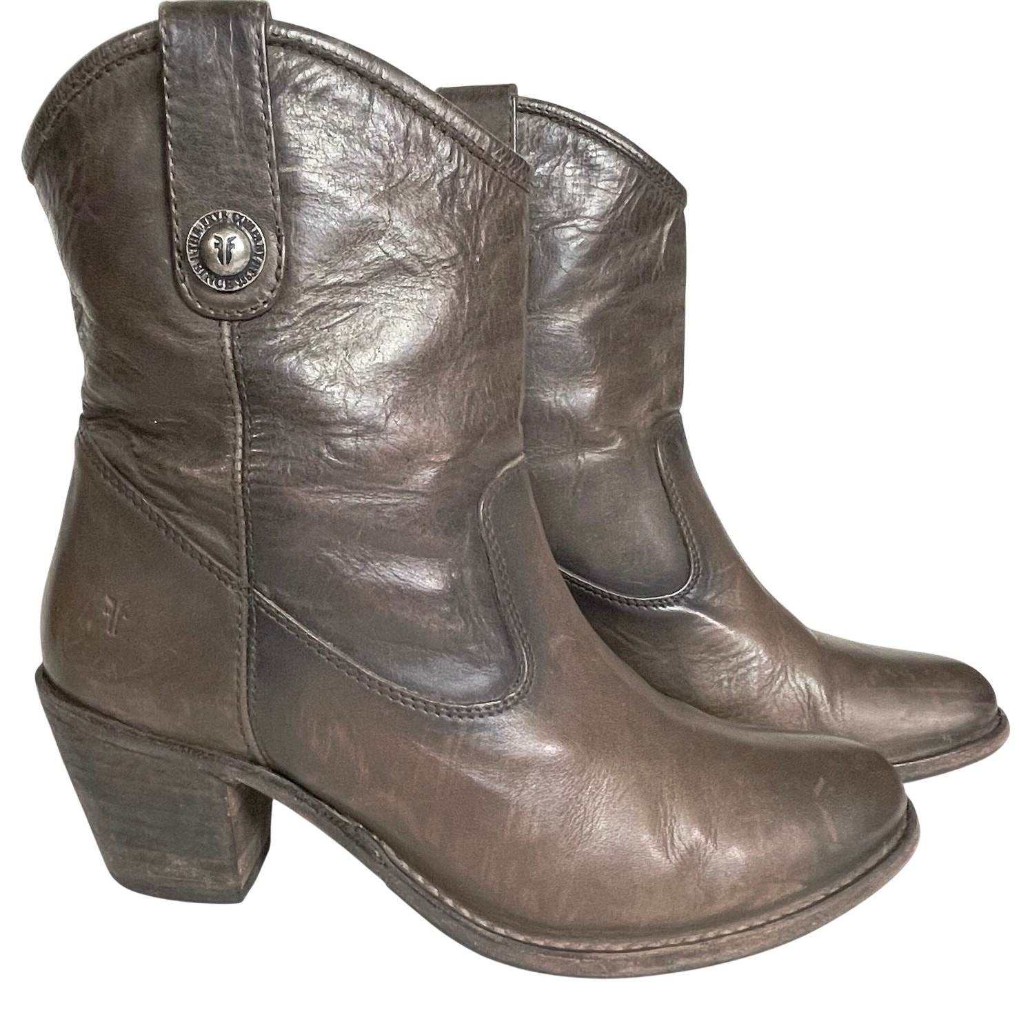 FRYE Jackie Button Short Boot In Slate Distressed chocolate brown 7.5