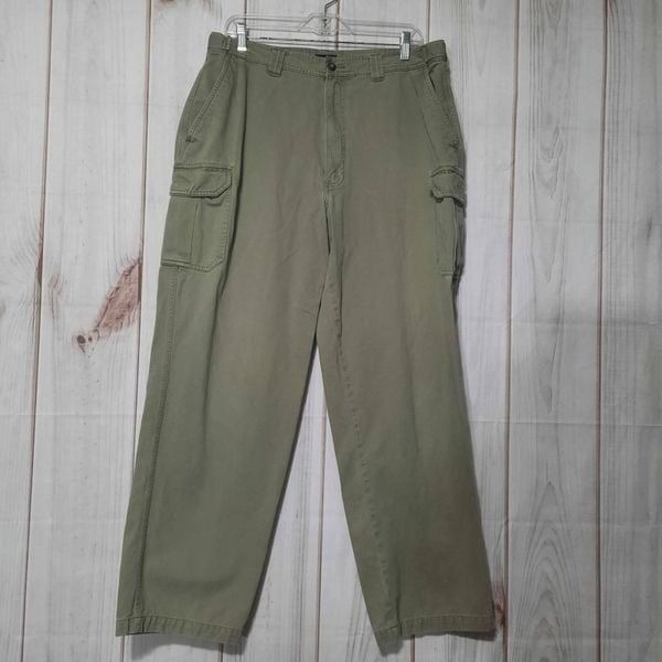 Izod Chino Pants Men's size 36 32 Cargo pockets Gorp Core