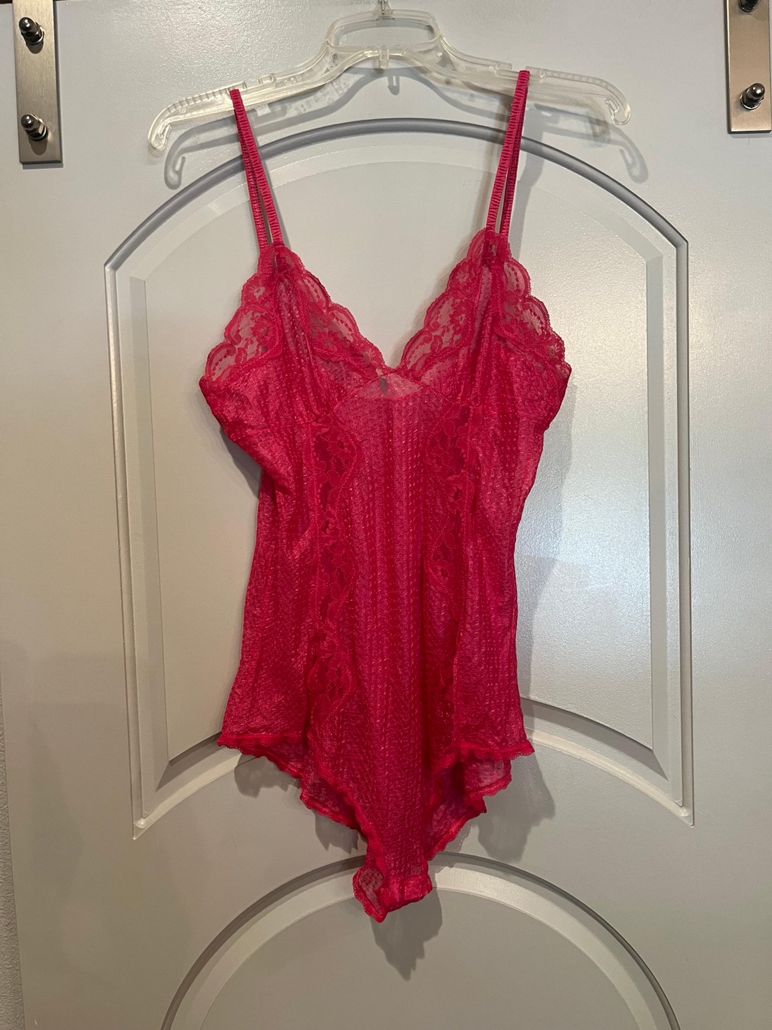Vintage lace split leg sexy pink Teddy style bodysuit. GUC! So retro!