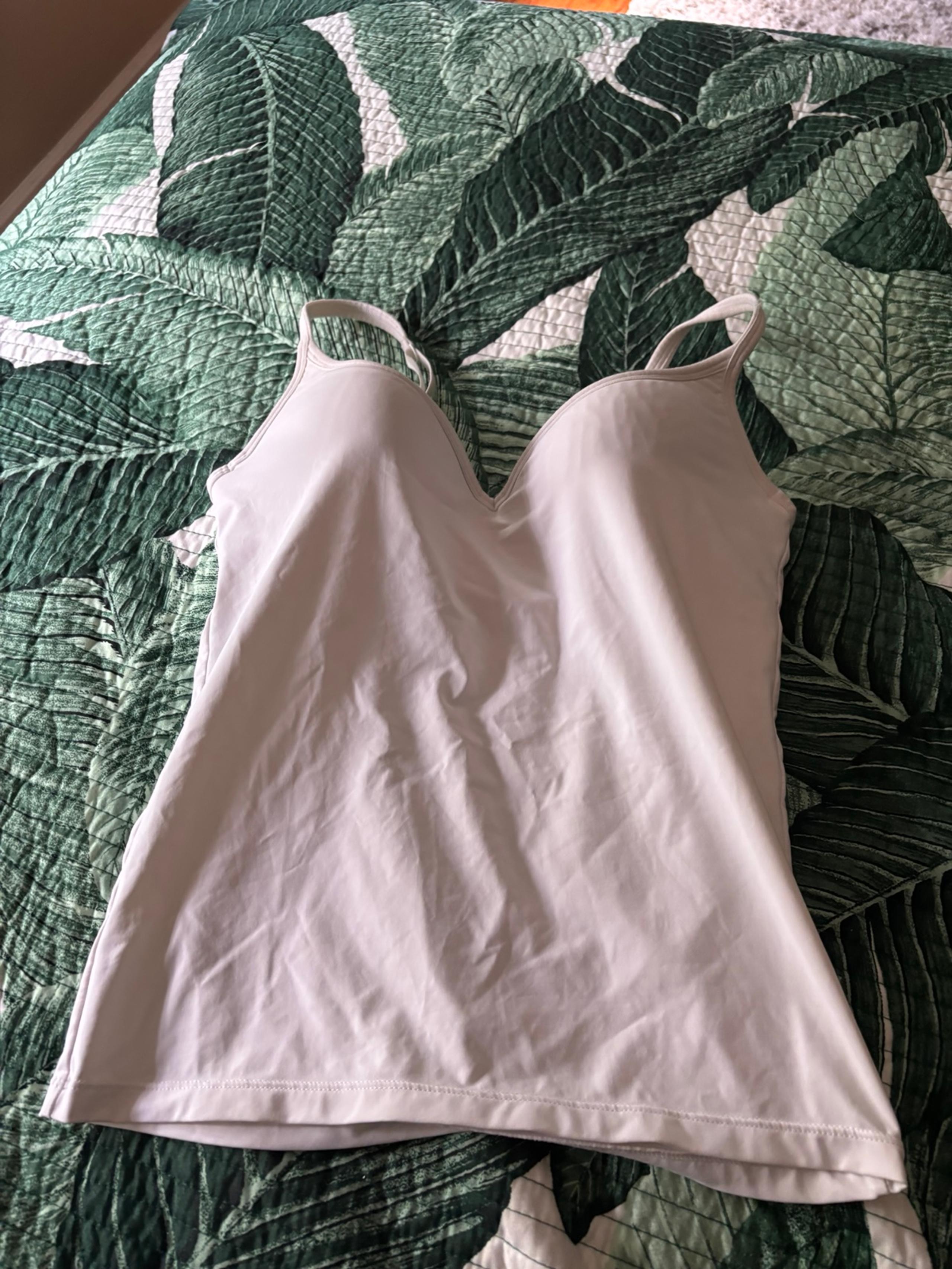 Gilligan o mailey white built in bra tank top SZ small