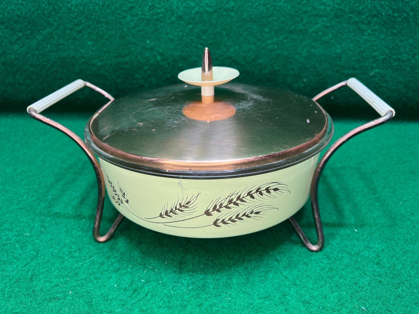 PYREX 595 Casserole, Mid Century Wheat Design Chafing Dish