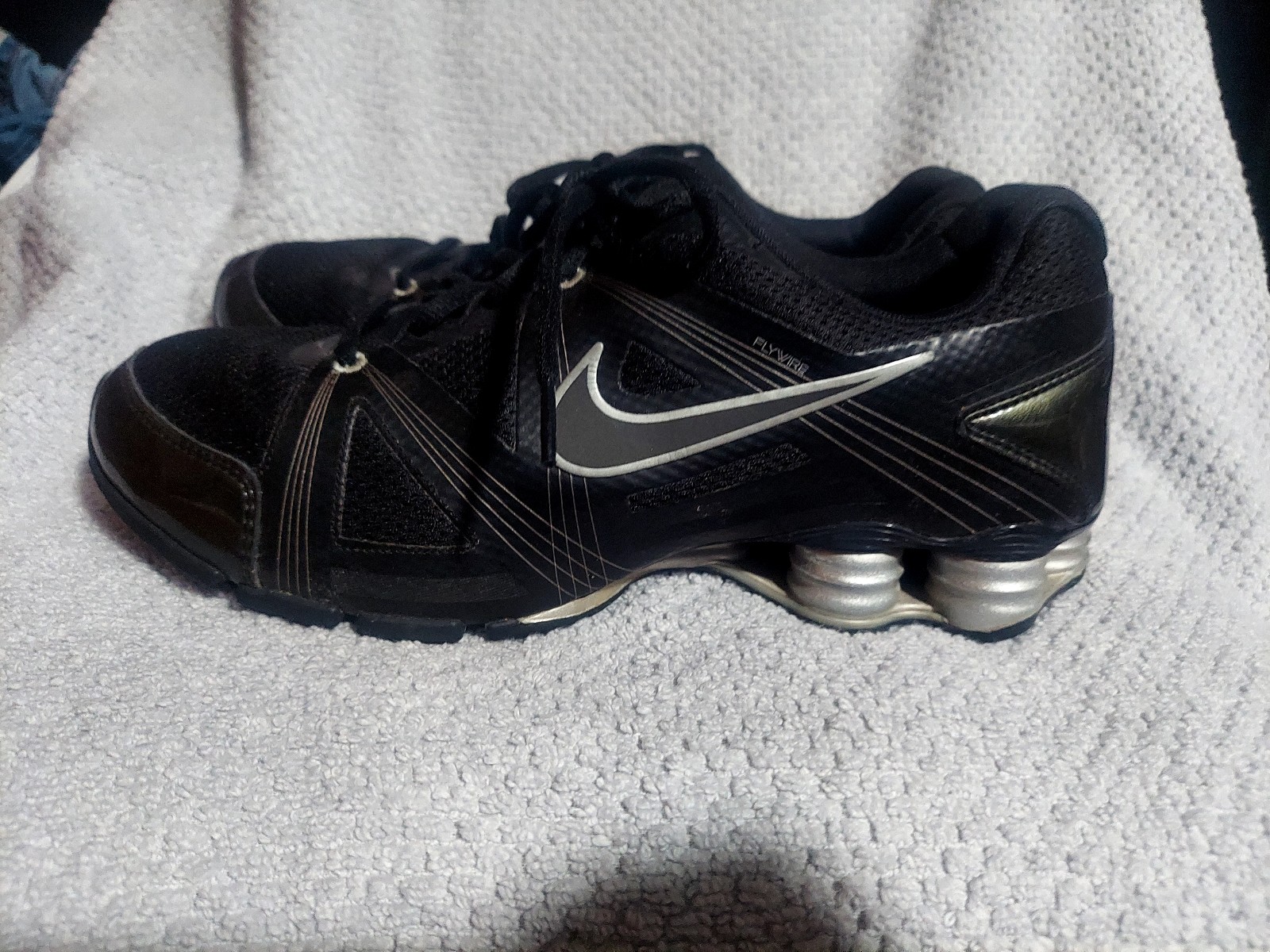 Womens Nike shox Flywire reveal 5 size 11