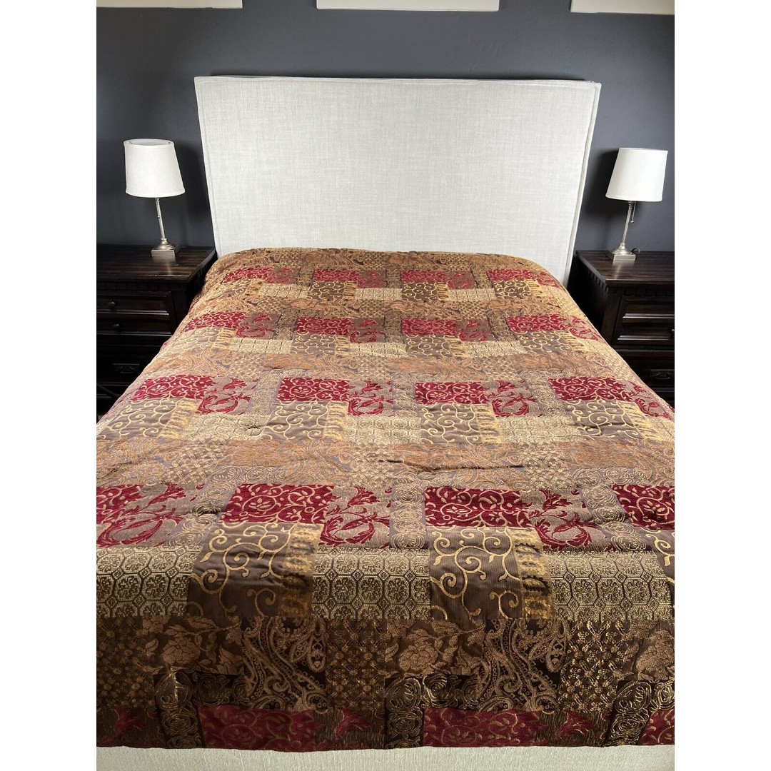 Croscill GALLERIA Red Brown Gold Patchwork KING Comforter And Skirt 104”x92”