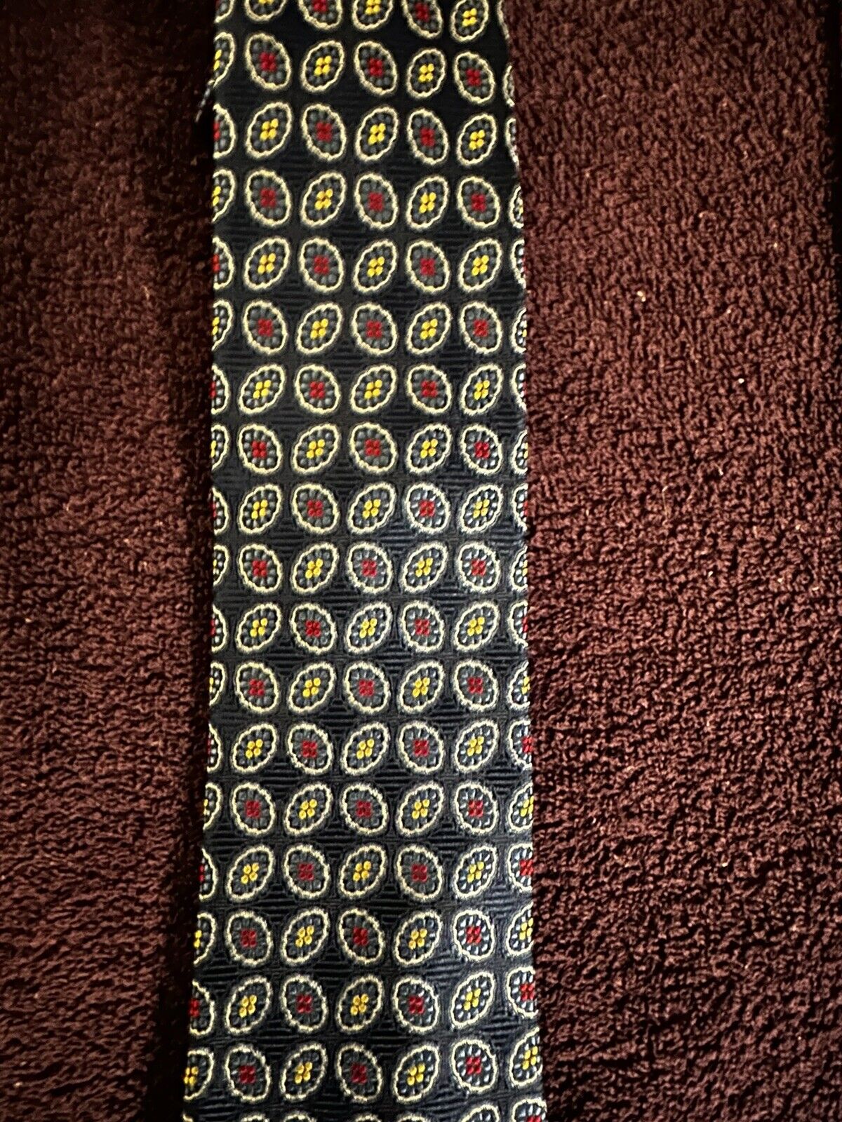 EXCELLENT CONDITION JOS A. BANK RESERVE DARK BLUE DESIGNER LUXURY TIE