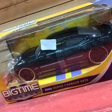Jada toys big time muscle 2006 Dodge charger SRT8