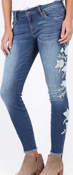 KUT from the Kloth Connie ankle skinny jeans embroidered Flowers Size 6