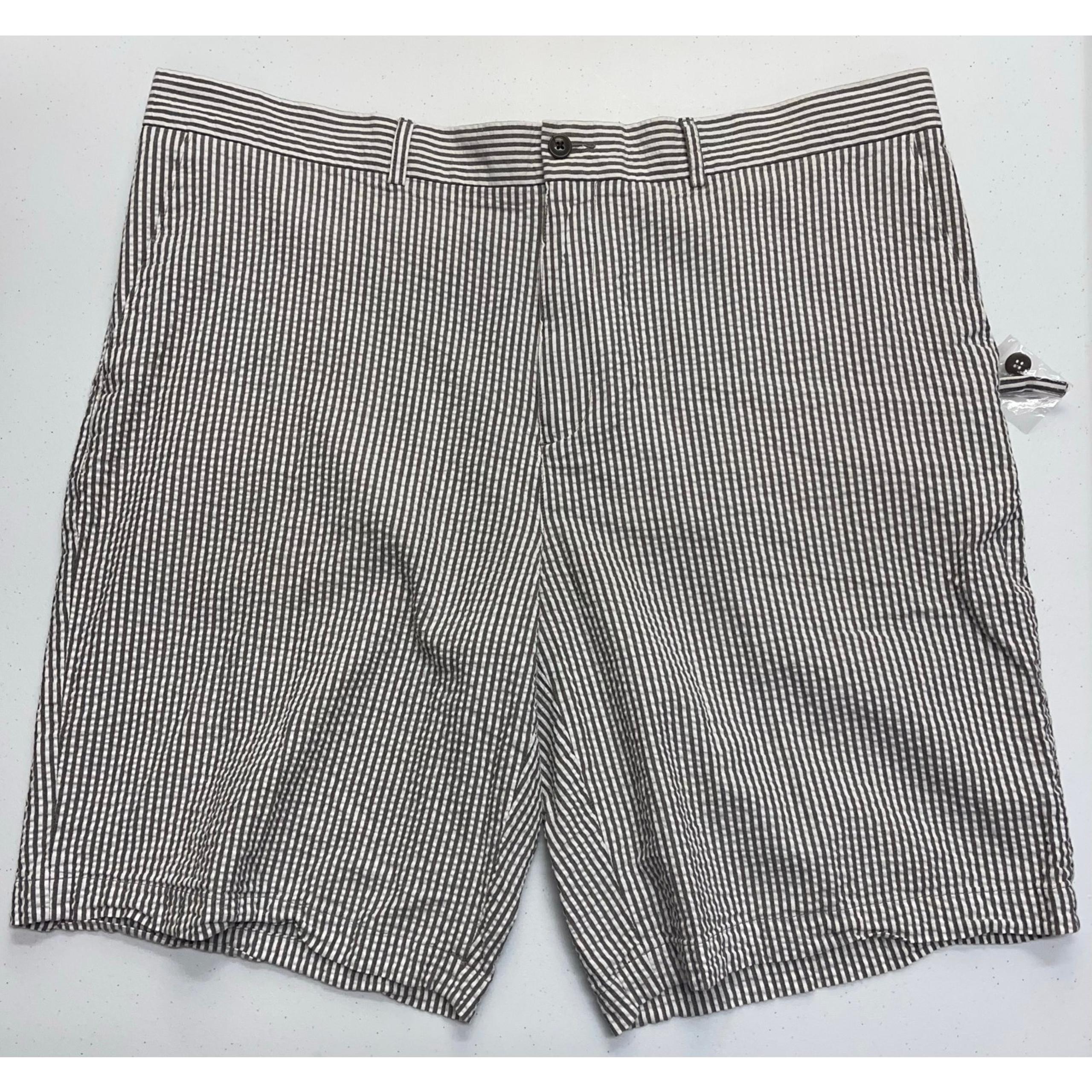Mens size 40 Perry Ellis Seer Sucker Shorts
