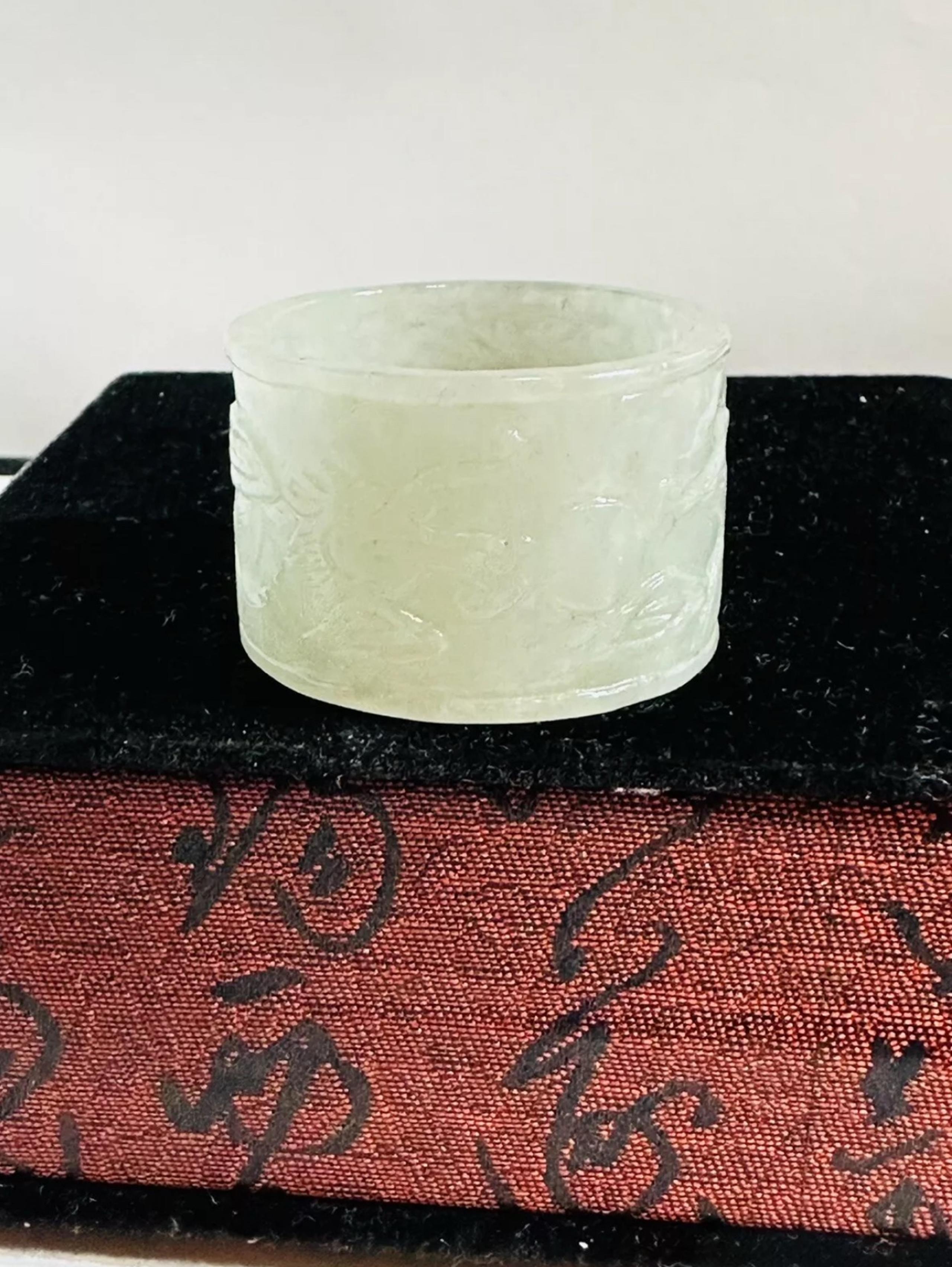 thumb Jade ring