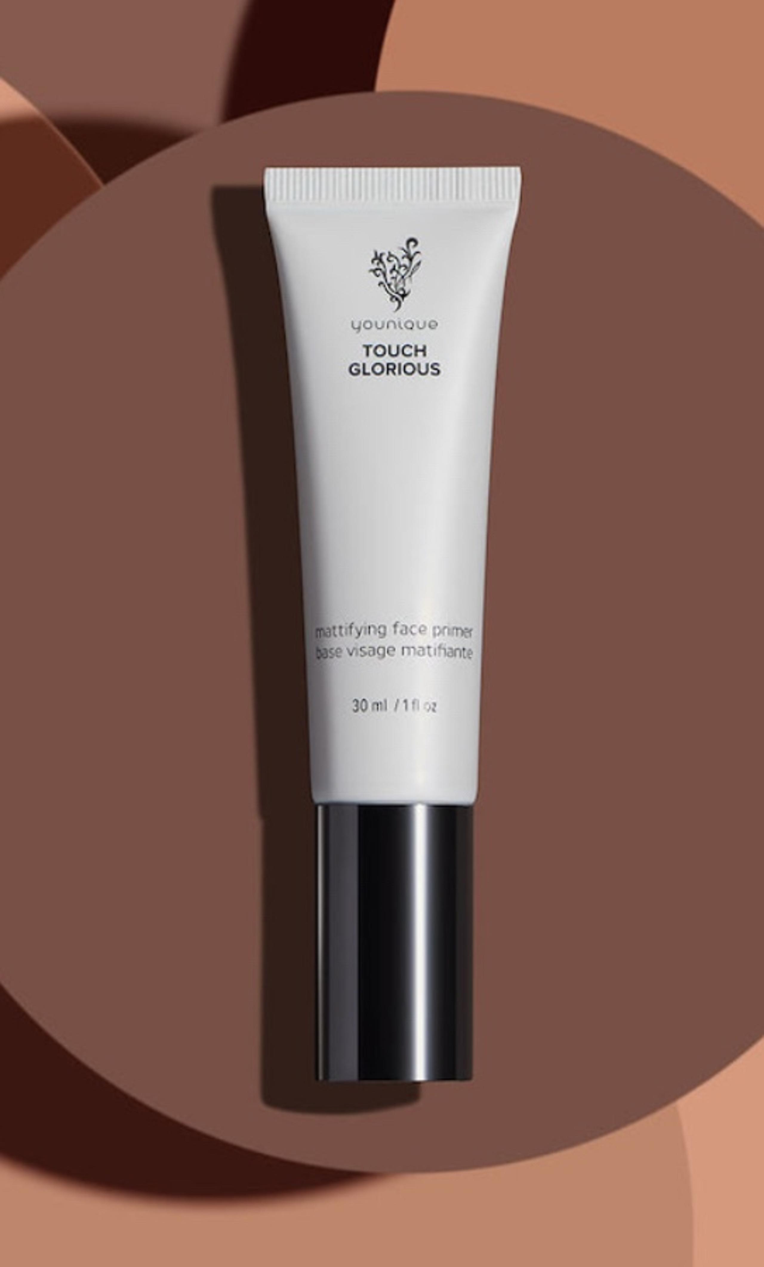 Younique Glorious Hydrating Primer NIB