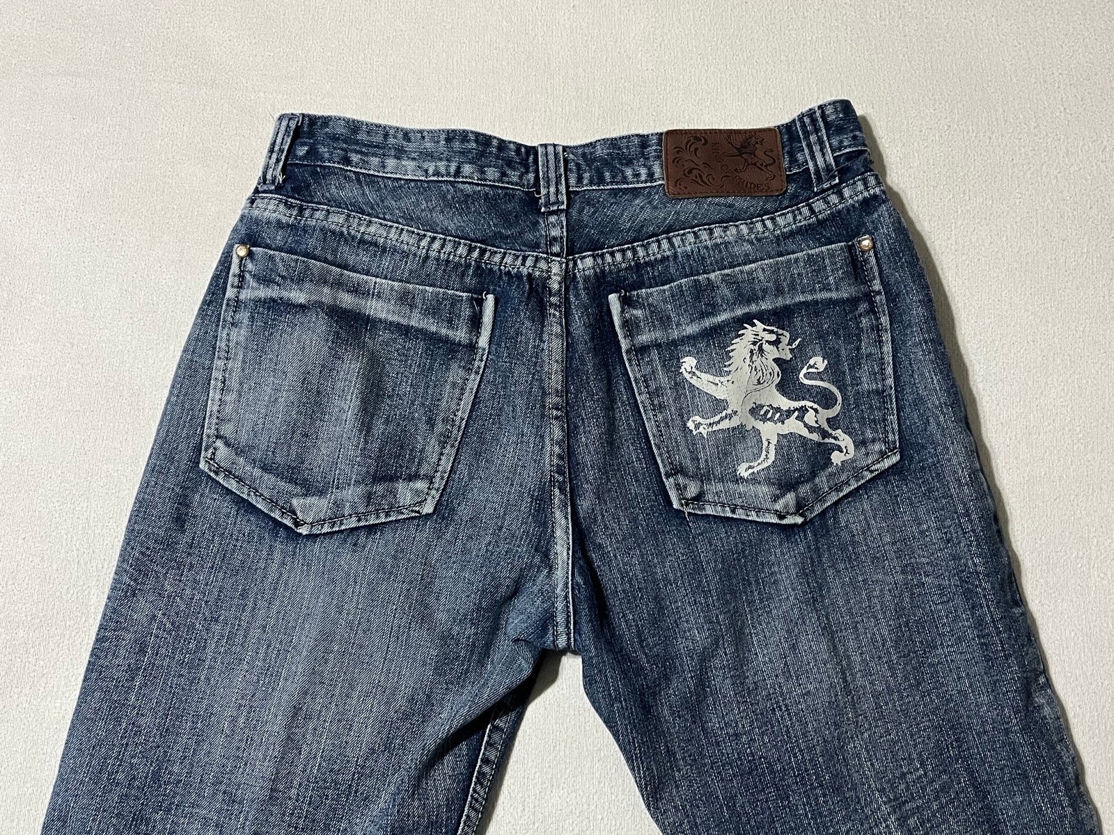 King of Prides Jeans Mens 33x31 Lion Embroidered Boot Cut