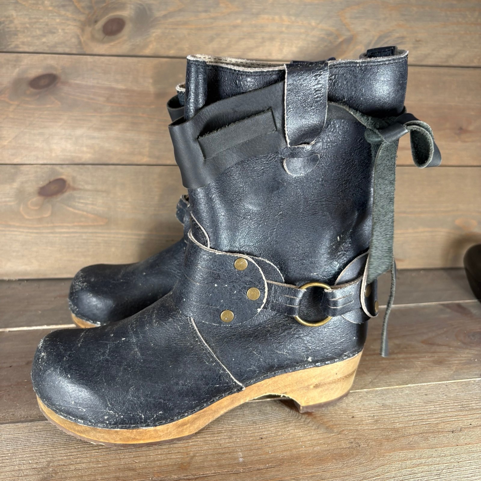 sanita mohawk womens size 7 shoes blue leather wedge comfort boots Pre owned.